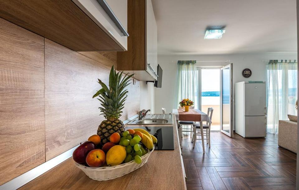 Apartments Dora Вантачичи Екстериор снимка