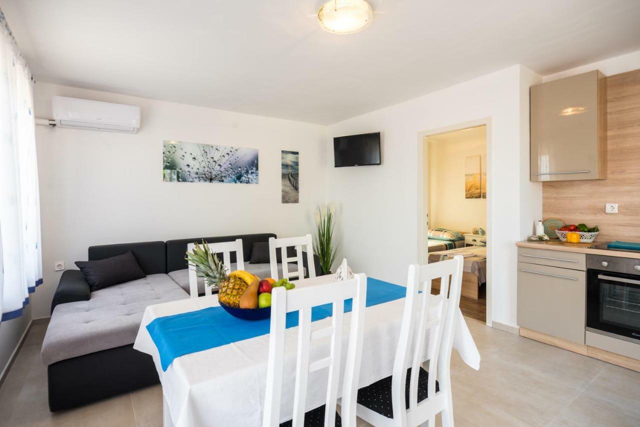 Apartments Dora Вантачичи Екстериор снимка