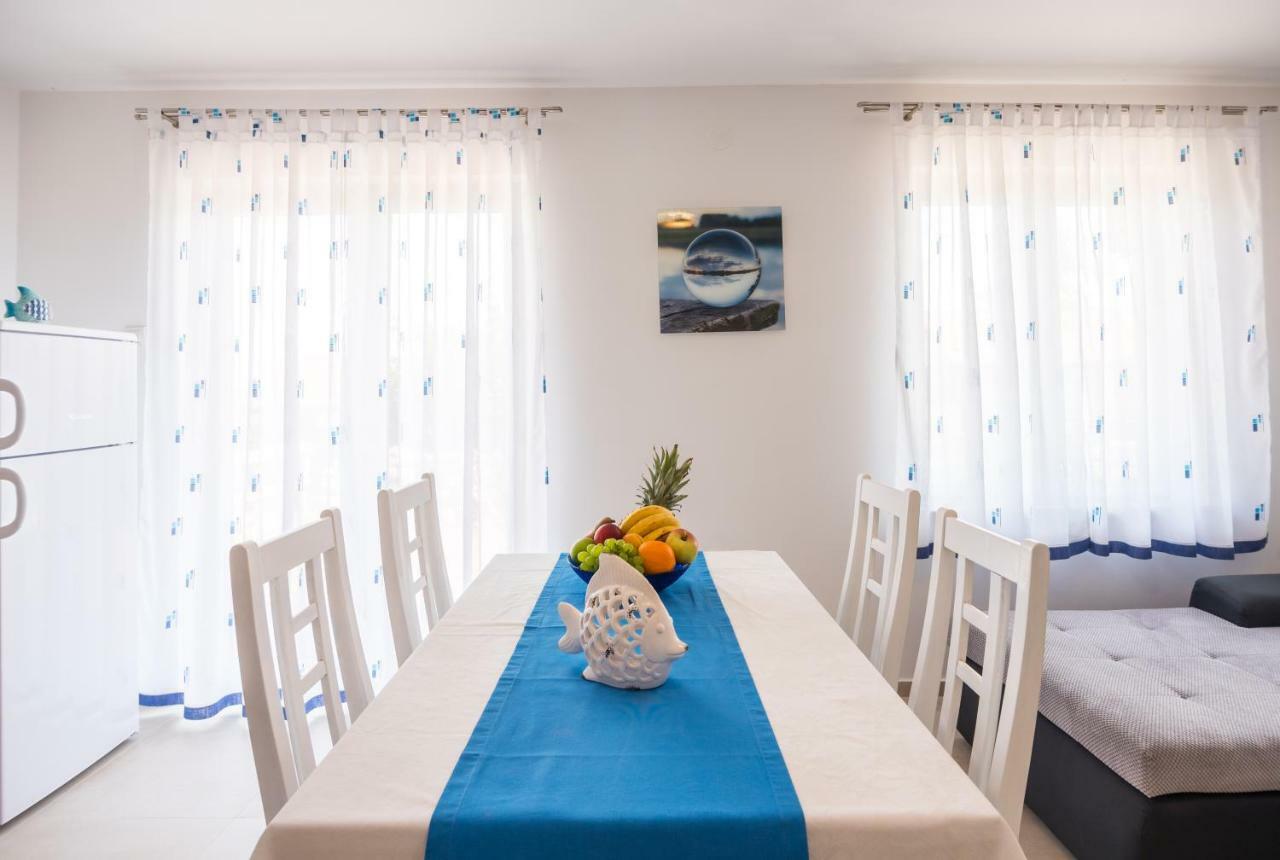 Apartments Dora Вантачичи Екстериор снимка