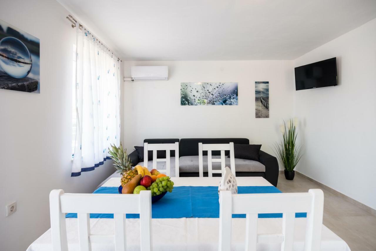 Apartments Dora Вантачичи Екстериор снимка